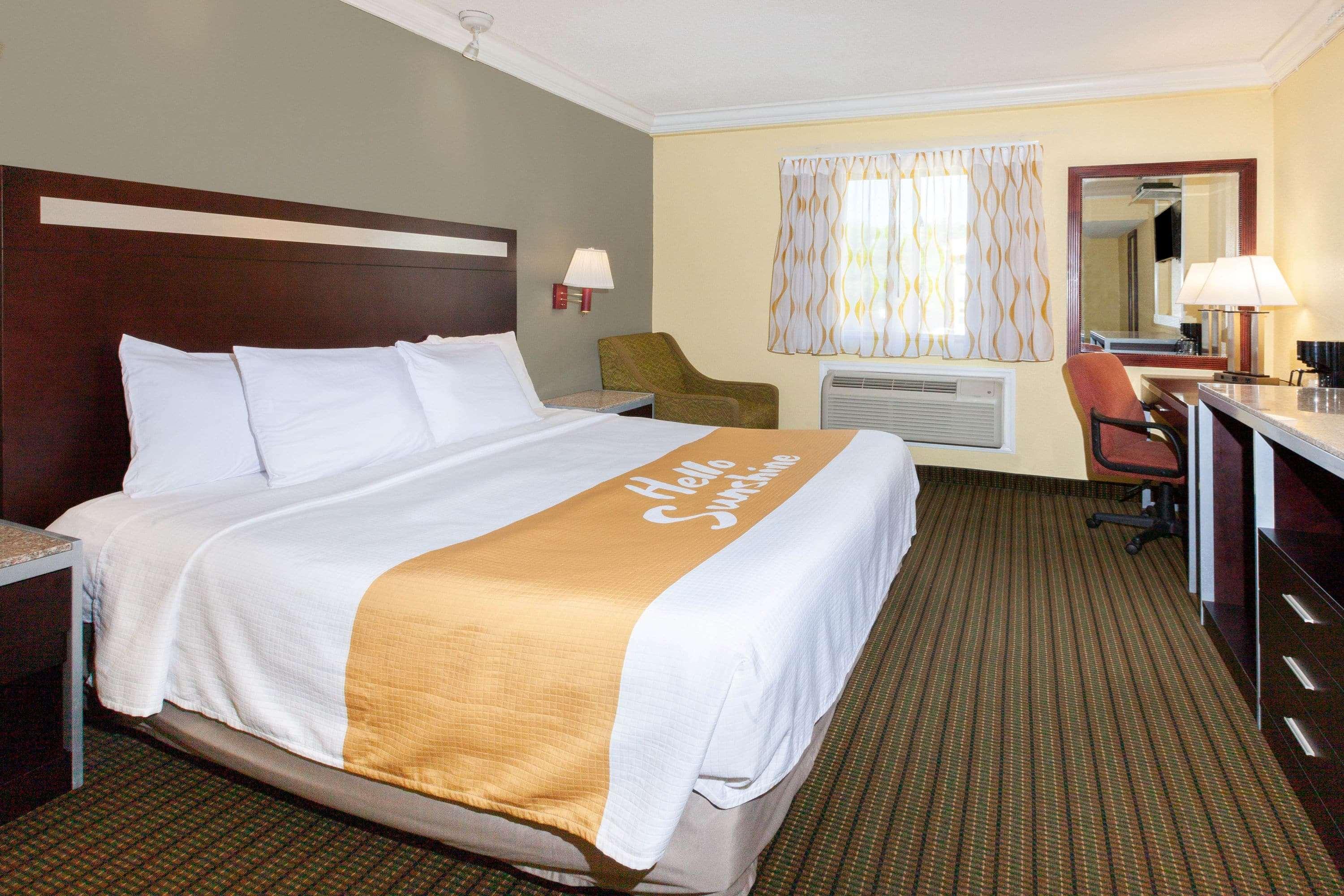 Days Inn By Wyndham Nanuet / Spring Valley Eksteriør bilde