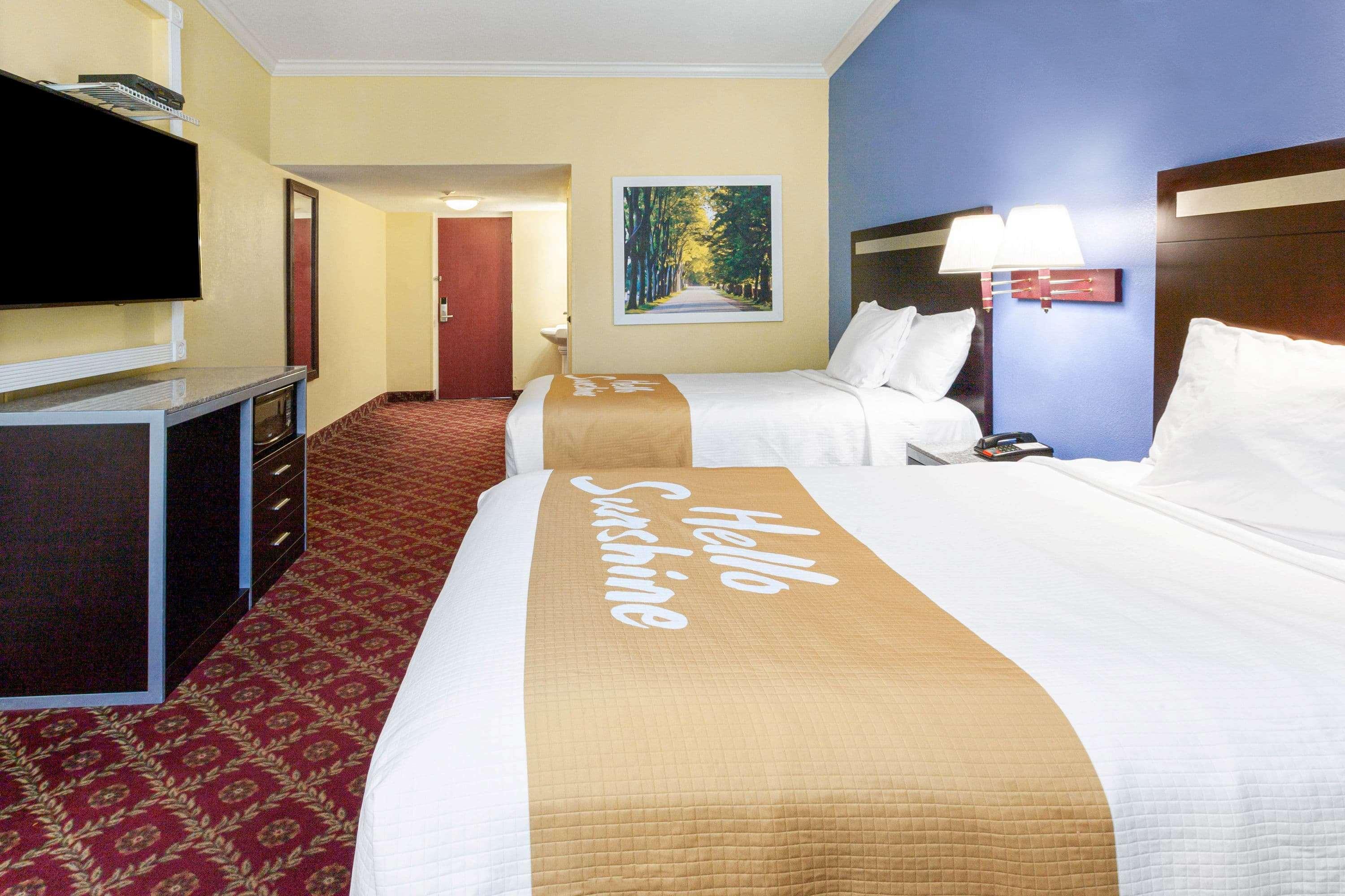 Days Inn By Wyndham Nanuet / Spring Valley Eksteriør bilde